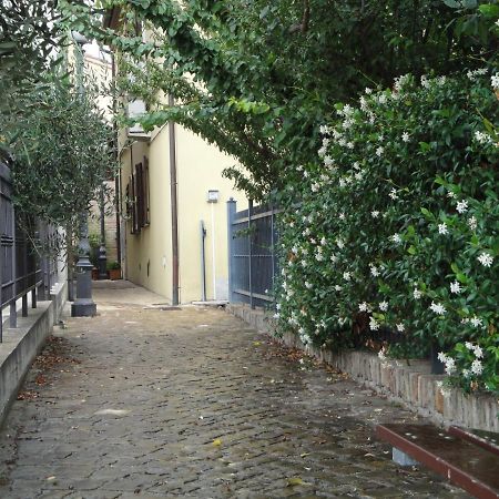 Hotel Al Castello Tavullia Exterior foto