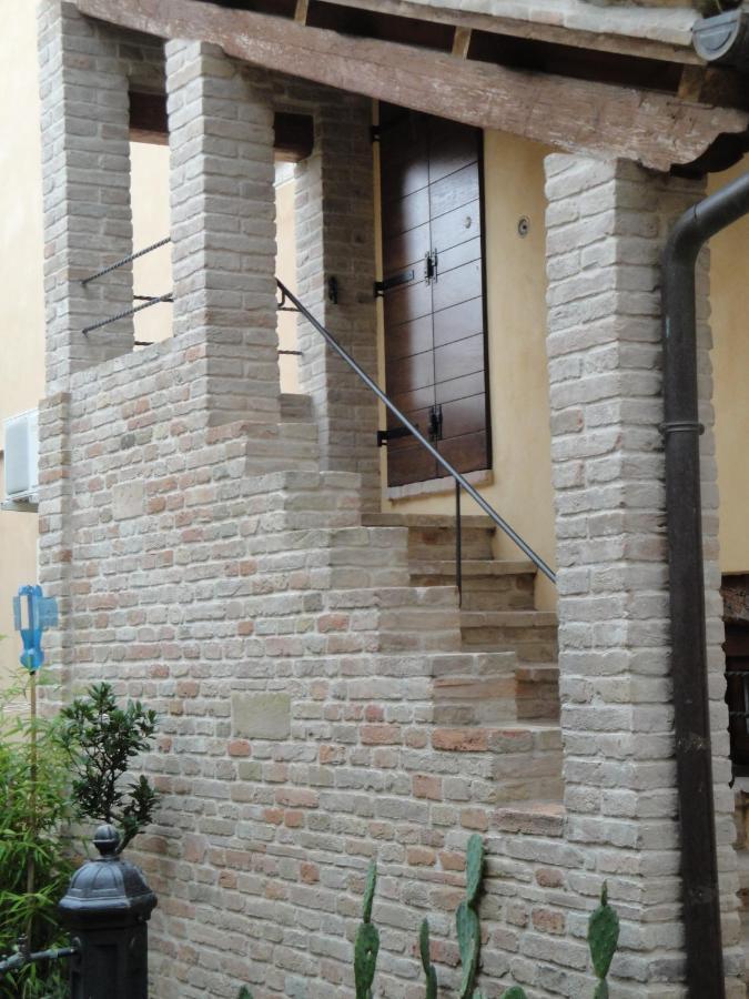 Hotel Al Castello Tavullia Exterior foto