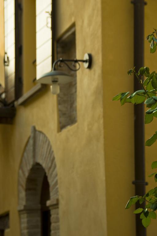 Hotel Al Castello Tavullia Exterior foto