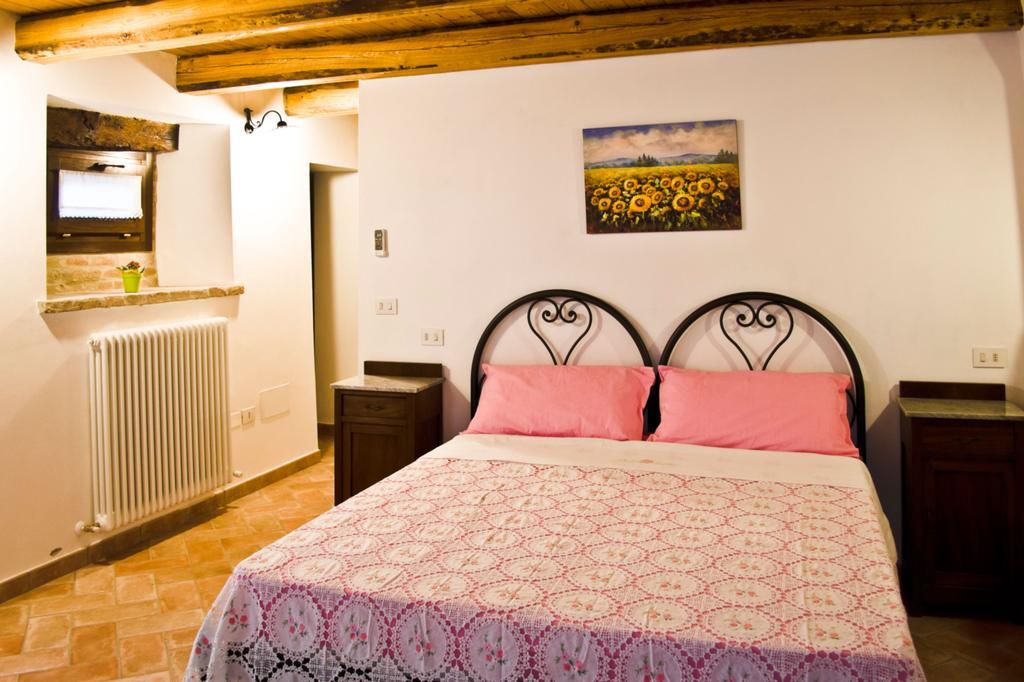 Hotel Al Castello Tavullia Zimmer foto